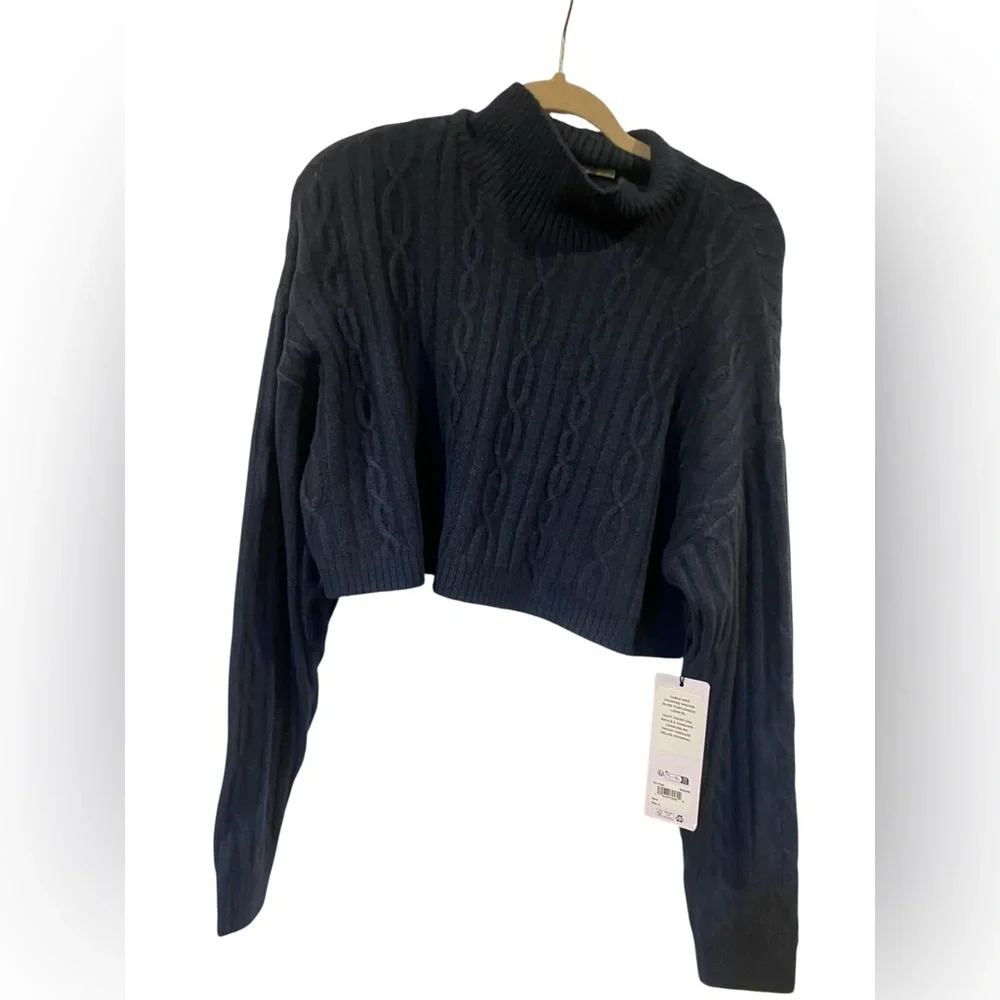 NWT Alo Yoga cable knit cropped winter turtleneck sweater NAVY Size S